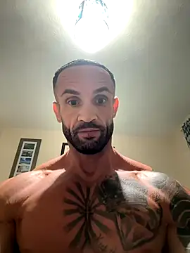 Snapshot of Magnificmuscles89 chatting on September 12, 2025, 8:25 am Magnificmuscles89 online show from September 12, 2025, 8:25 am