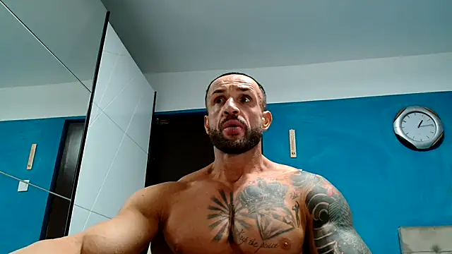 Snapshot of Magnificmuscles89 chatting on September 17, 2025, 10:17 am Magnificmuscles89 online show from September 17, 2025, 10:17 am