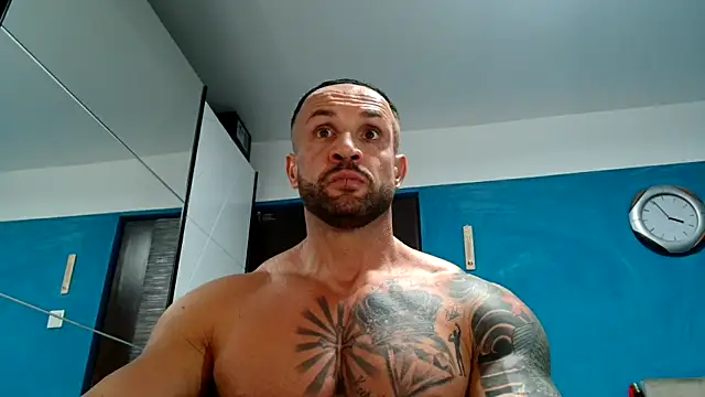 Snapshot of Magnificmuscles89 chatting on October 8, 2025, 12:58 pm Magnificmuscles89 online show from October 8, 2025, 12:58 pm