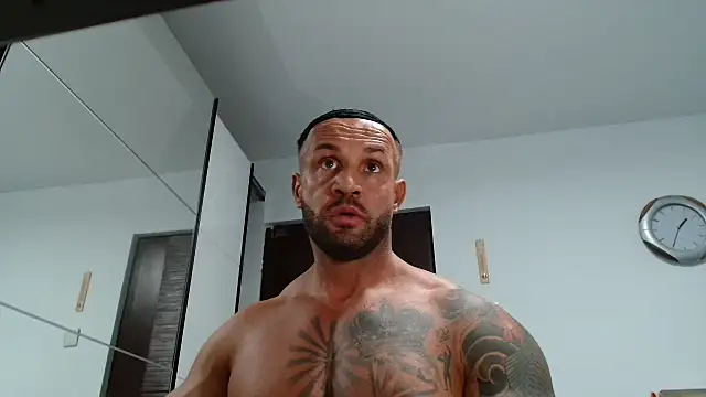 Snapshot of Magnificmuscles89 chatting on January 18, 2026, 11:41 pm Magnificmuscles89 online show from January 18, 2026, 11:41 pm