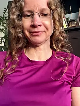 Snapshot of AnnikaRose chatting on April 22, 2026, 5:54 am AnnikaRose online show from April 22, 2026, 5:54 am