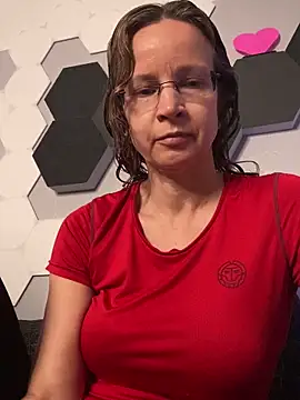 Snapshot of AnnikaRose chatting on May 7, 2026, 5:46 am AnnikaRose online show from May 7, 2026, 5:46 am