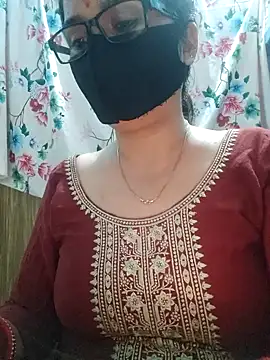 Aishwaryaa 69 online show from October 15, 2025, 4:18 pm