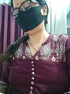 Snapshot of Aishwaryaa_69 chatting on May 11, 2026, 11:49 am Aishwaryaa 69 online show from May 11, 2026, 11:49 am