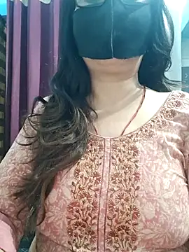 Snapshot of Aishwaryaa_69 chatting on May 12, 2026, 2:58 pm Aishwaryaa 69 online show from May 12, 2026, 2:58 pm