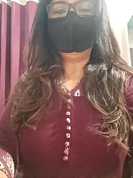 Snapshot of Aishwaryaa_69 chatting on May 19, 2026, 2:51 am Aishwaryaa 69 online show from May 19, 2026, 2:51 am