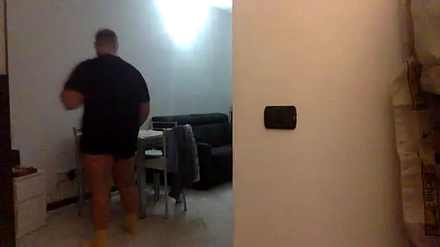 Snapshot of Gladiator_3 chatting on February 2, 2025, 4:11 pm Gladiator 3 online show from February 2, 2025, 4:11 pm