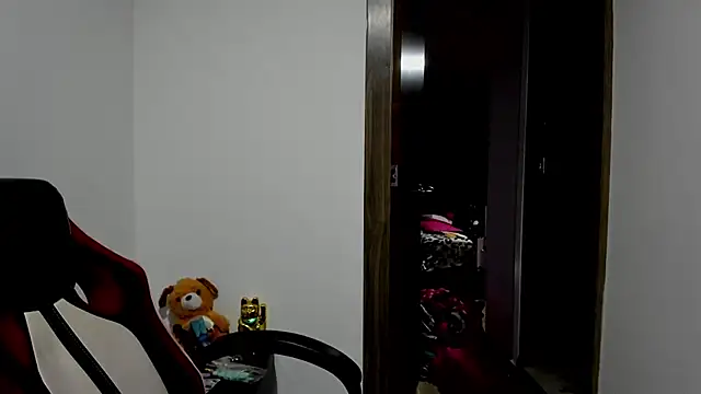 Sweet-Suck69 online show from February 19, 2025, 1:40 am