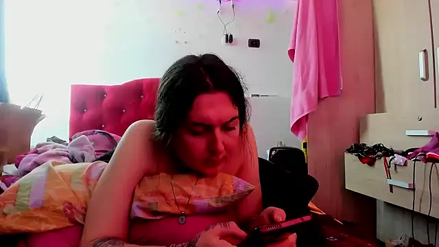 Sweet-Suck69 online show from March 21, 2025, 4:07 pm