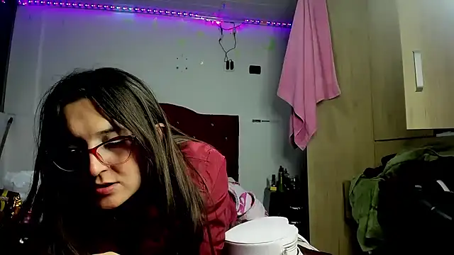 Sweet-Suck69 online show from March 23, 2025, 4:05 am