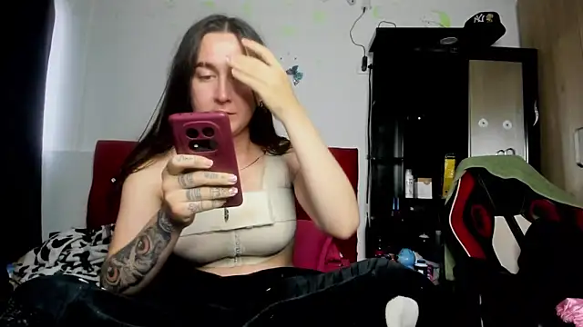 Sweet-Suck69 online show from September 23, 2025, 10:24 pm