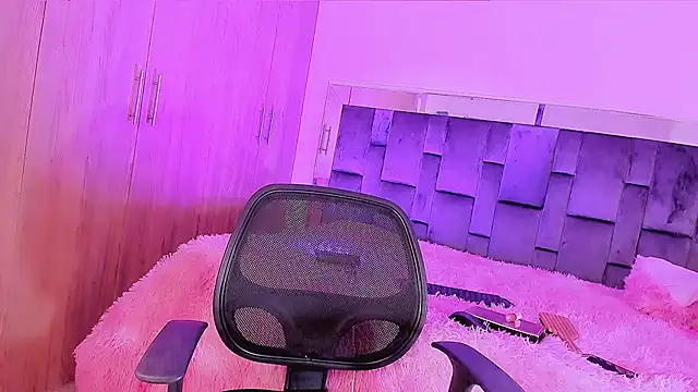 Vianca Chanel online show from January 22, 2025, 4:44 pm