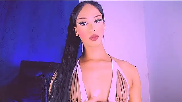 Vianca Chanel online show from September 12, 2025, 4:45 am