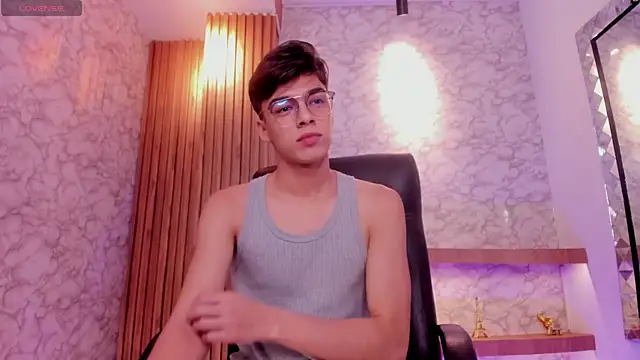 Gerony  online show from December 23, 2025, 5:05 am