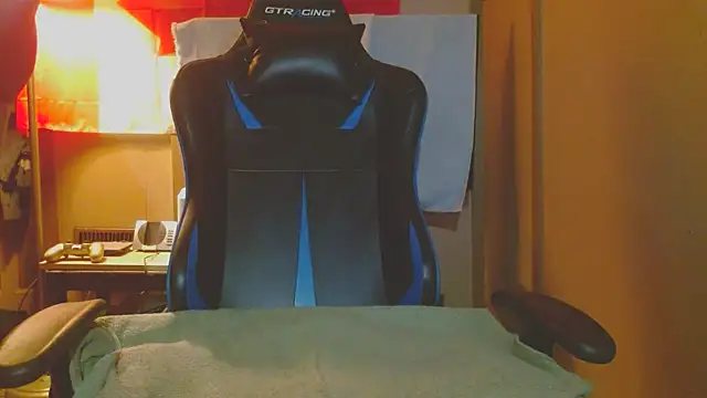 Snapshot of cosmicjones chatting on February 18, 2025, 7:43 am cosmicjones online show from February 18, 2025, 7:43 am