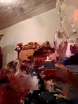 Snapshot of emea4 chatting on December 22, 2025, 9:17 am emea4 online show from December 22, 2025, 9:17 am