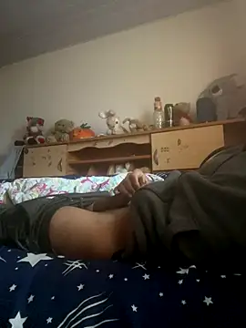 Snapshot of emea4 chatting on January 7, 2026, 11:56 am emea4 online show from January 7, 2026, 11:56 am