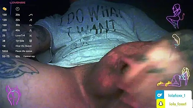 Lola foxx online show from March 19, 2026, 9:02 am