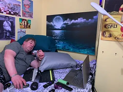 Mic Oxinner online show from April 8, 2026, 2:06 pm