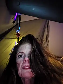 Snapshot of Avaivory chatting on March 19, 2025, 6:14 am Avaivory online show from March 19, 2025, 6:14 am