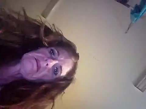 Snapshot of Avaivory chatting on September 21, 2025, 1:35 pm Avaivory online show from September 21, 2025, 1:35 pm