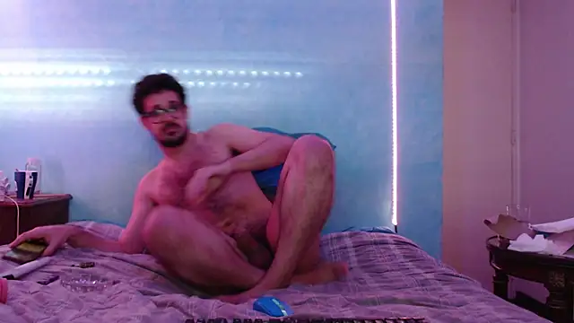 Snapshot of Morpheus-the-oniro chatting on October 6, 2025, 8:39 pm Morpheus-the-oniro online show from October 6, 2025, 8:39 pm