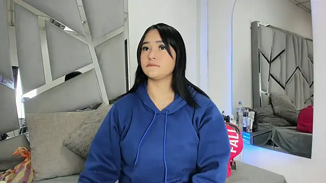 Catherinee69 x online show from October 10, 2025, 3:27 am