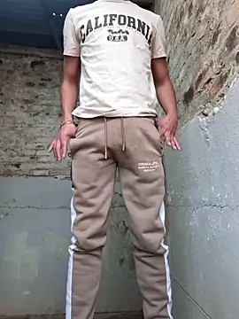 KnG4367 online show from November 4, 2025, 4:06 pm