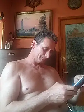 Snapshot of Viause_Kentauelle chatting on May 24, 2026, 9:47 am Viause Kentauelle online show from May 24, 2026, 9:47 am