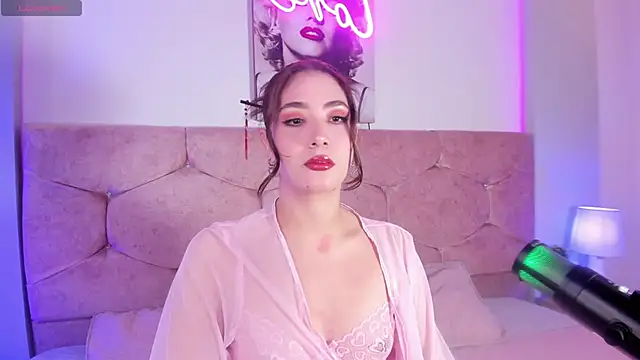 lunar leen online show from March 18, 2025, 6:26 pm