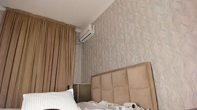 Snapshot of heyheyneko chatting on October 20, 2025, 1:33 pm heyheyneko online show from October 20, 2025, 1:33 pm