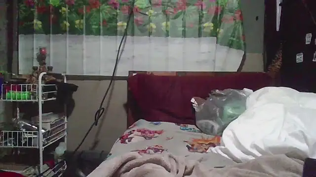 jaxx12369 online show from April 18, 2026, 3:43 am