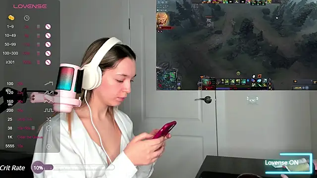 MiaThaine online show from March 1, 2025, 4:11 pm