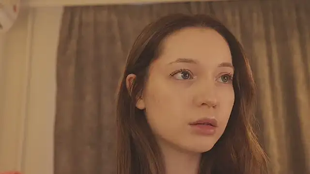 Snapshot of MiaThaine chatting on February 14, 2026, 3:42 pm MiaThaine online show from February 14, 2026, 3:42 pm