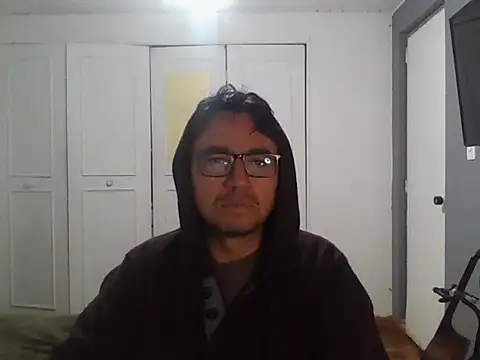 Snapshot of Diptongo chatting on November 23, 2025, 4:23 am Diptongo online show from November 23, 2025, 4:23 am