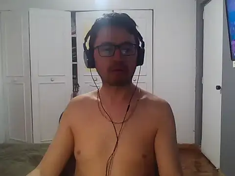 Snapshot of Diptongo chatting on November 23, 2025, 10:09 pm Diptongo online show from November 23, 2025, 10:09 pm