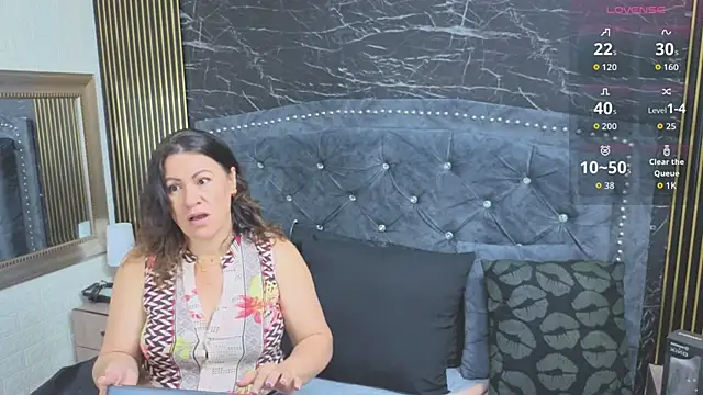 charlotte  G online show from April 11, 2026, 11:14 am