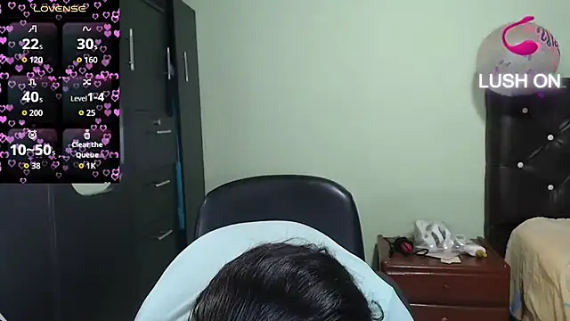 Snapshot of hairyglad69 chatting on September 19, 2025, 2:18 pm hairyglad69 online show from September 19, 2025, 2:18 pm