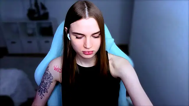 StellaLawless online show from November 4, 2025, 7:46 pm