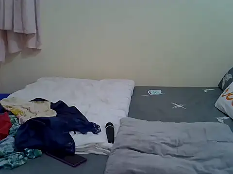 Snapshot of Sweet_Bear chatting on December 17, 2025, 6:08 am Sweet Bear online show from December 17, 2025, 6:08 am