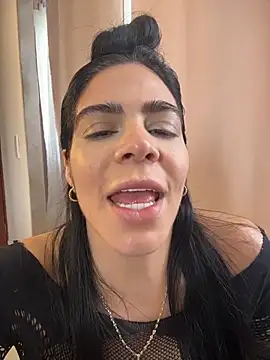 valecruz903 online show from February 16, 2026, 5:09 pm