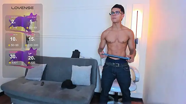 Snapshot of Paradise_boy_s chatting on December 18, 2025, 4:35 pm Paradise boy s online show from December 18, 2025, 4:35 pm