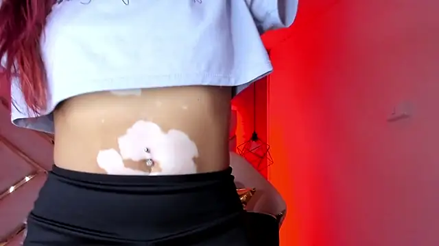 Snapshot of dayana_harlow2 chatting on March 2, 2025, 5:14 pm dayana harlow2 online show from March 2, 2025, 5:14 pm