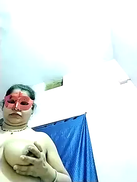 Snapshot of Ruksar-Pathan chatting on March 9, 2025, 11:56 pm Ruksar-Pathan online show from March 9, 2025, 11:56 pm