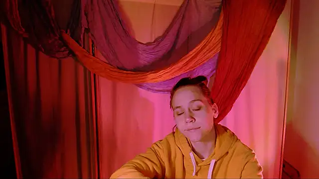 Malinax online show from December 1, 2025, 10:37 pm