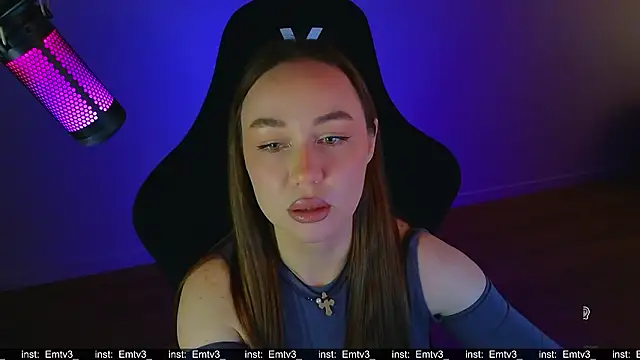 Emili1- online show from March 28, 2026, 9:42 am