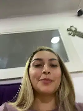 Snapshot of emma_oxford chatting on January 29, 2025, 12:22 am emma oxford online show from January 29, 2025, 12:22 am