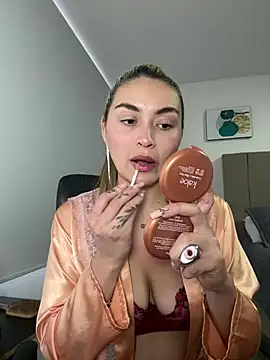 emma oxford online show from April 1, 2026, 10:29 pm