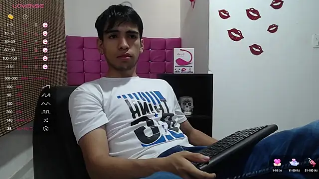 Snapshot of zack_thunder chatting on December 27, 2024, 12:34 pm zack thunder online show from December 27, 2024, 12:34 pm