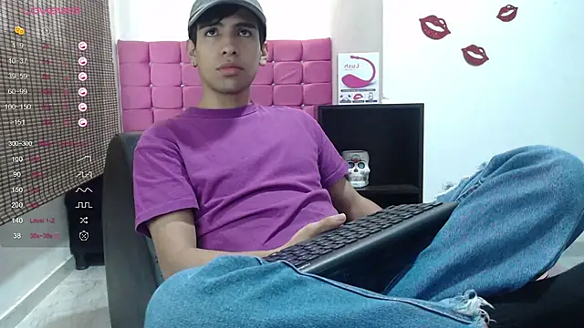 Snapshot of zack_thunder chatting on January 18, 2025, 12:26 pm zack thunder online show from January 18, 2025, 12:26 pm